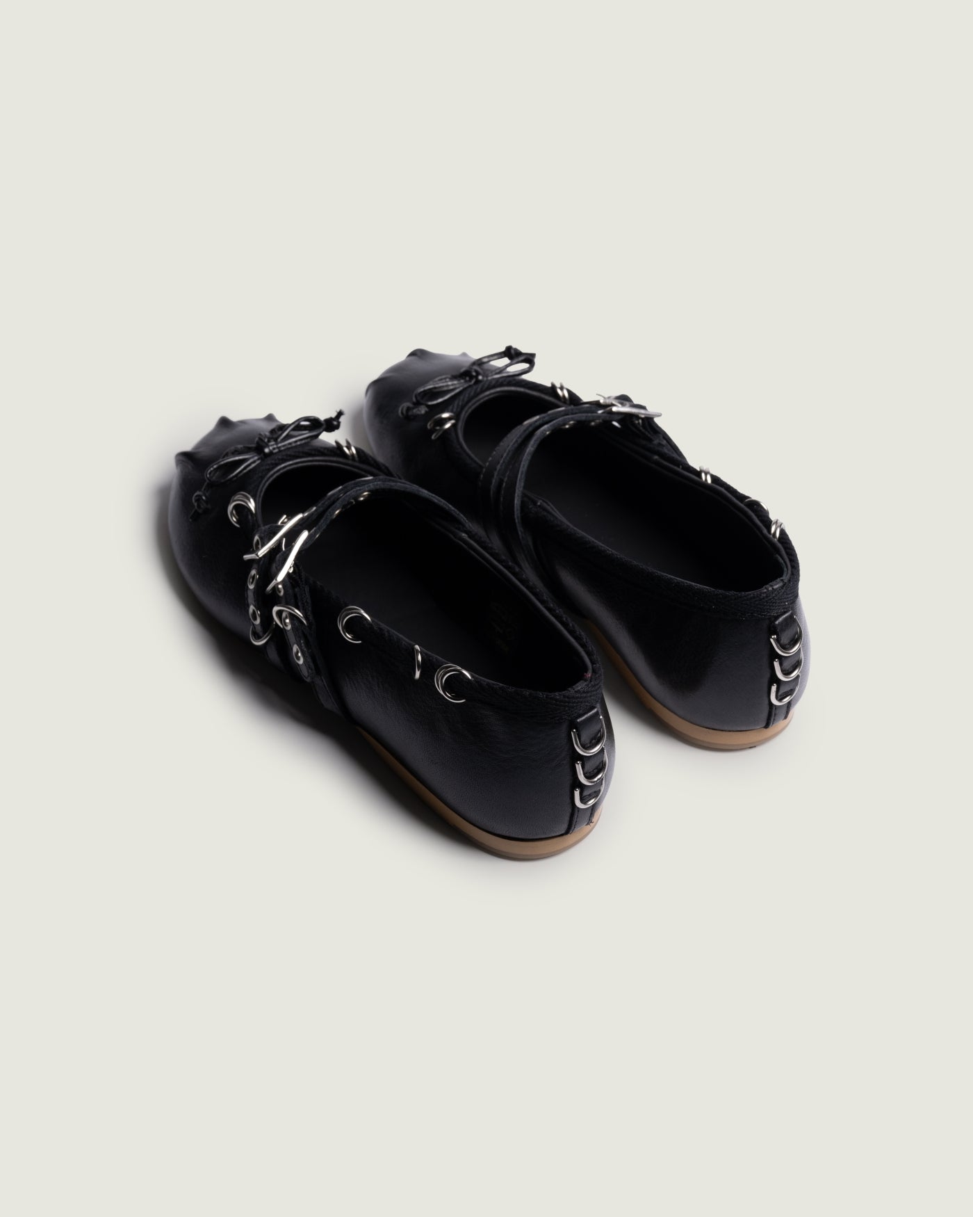 Vita Ballerina Piercing | Black