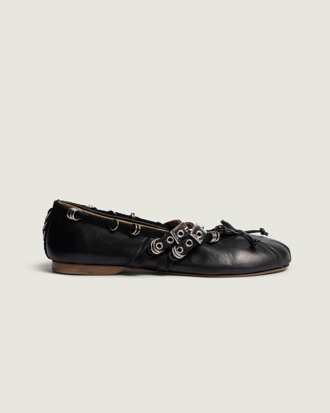 Vita Ballerina Piercing | Black